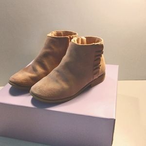 Girls boots size 1